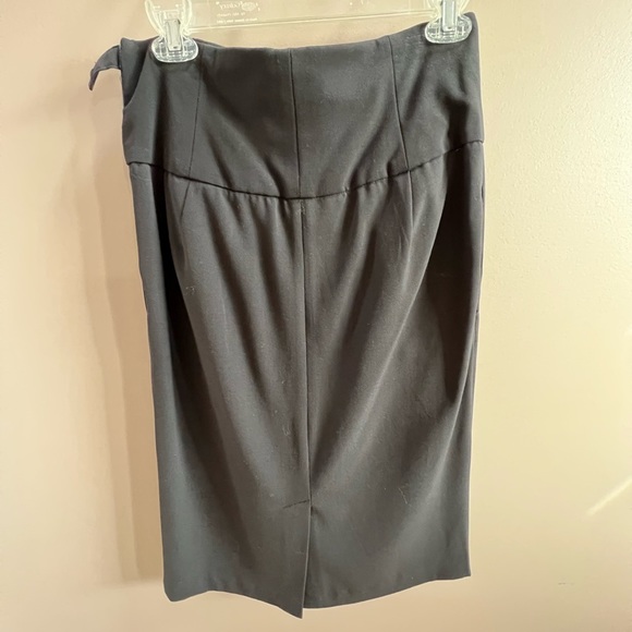 Kenar black skirt- size 6- used - good condition - Picture 2 of 4